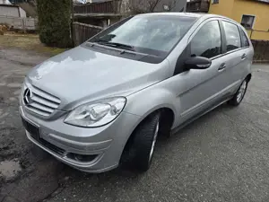 Mercedes-Benz B 200 Bild 2