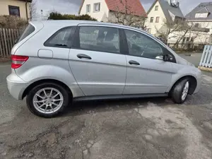 Mercedes-Benz B 200 Bild 5