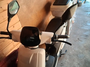 Elektromotorroller Bild 4