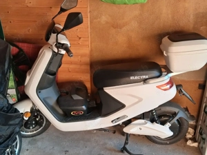 Elektromotorroller Bild 3