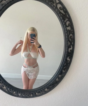 Heiße Blondine bietet heiße Treffen an gegen TG