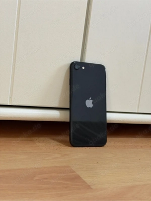 iPhone SE (2020, 2. Gen.)   128 GB   95 % Akku   Sehr guter Zustand