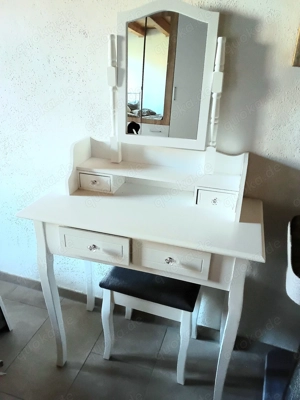 Schöner Schminktisch, weiß