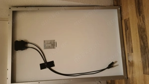 4 Solarpanels kaum genutzt aber Silikonspuren am Rand