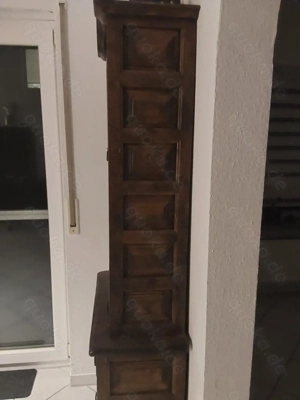 stilvoller spanischer Schrank, zweiteilig Bild 2