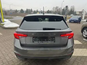 Skoda Fabia 1.0 TSI Selection DSG *LED/EPH/SHZ* Bild 5