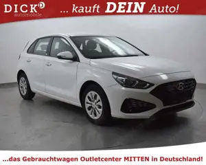 Hyundai i30 1.6d Select GEPFLEGT+KLIMA+PDC+MFL+TEMP+DAB