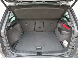 Skoda Karoq Tour 1,5 TSI DSG 360°Kamera Navi ACC AHK Bild 4