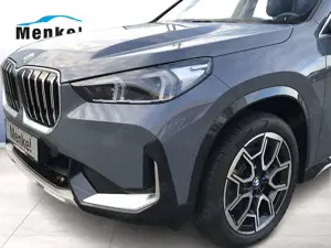 BMW X1 xDrive23d DAB LED RFK AHK el. Sitze PDC Bild 3