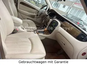 Jaguar X-Type 2.5 V6 Executive TÜV NEU Garantie Bild 5