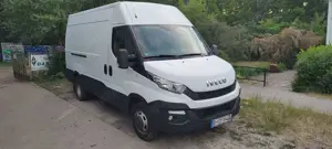 Iveco Daily 35C17 mit Zwillingsbereifung (Langstreckenfahrzeug