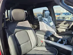 Dodge RAM 1500 Laramie Night ACC SITZBELÜFTUNG PANO Bild 5