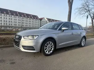 Audi A3 Sportback AUTOMATIK ALU NAVI PDC KLIMA