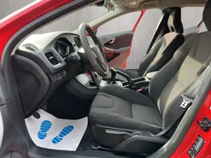 Volvo V40 *1HAND*TÜVNEU*KAMERA*AHK* Bild 2