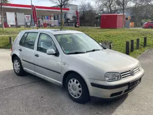 Volkswagen Golf 1.4 KLIMA+5 TÜREN (OHNE TÜV) FÄHRT SUPER