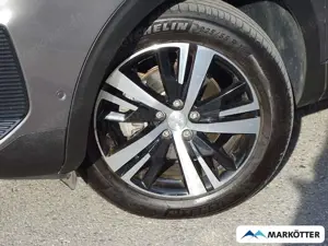 Peugeot 5008 Hybrid 136 GT ACC/RFK/PDC/LED/NAVI/DAB+ Bild 2