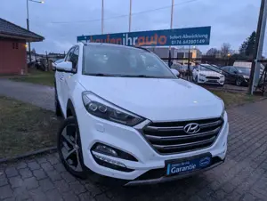 Hyundai TUCSON Premium 4WD*1-HAND*LEDER*KAMERA*AHK !!