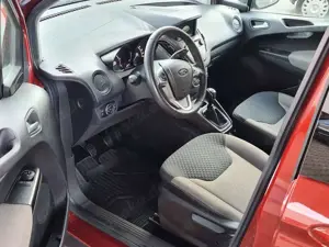 Ford Tourneo Courier 1.5 TDCI *53.TKM!*SITZHEIZUNG*TEMPOMAT*5-SITZER* Bild 5