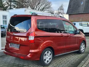 Ford Tourneo Courier 1.5 TDCI *53.TKM!*SITZHEIZUNG*TEMPOMAT*5-SITZER* Bild 3