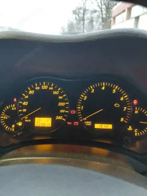 Toyota Avensis Avensis 2.0 VVT-i Combi Executive