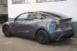Tesla Model Y Long Range AWD *AHK* Bild 5