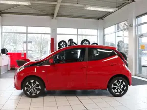 Toyota Aygo 1.0 x-play connect *CARPLAY*KAMERA* Bild 3