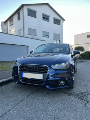 Audi A1 1.2 TFSI 8.fach/Klima/Tüv/Service *NEU*