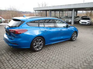 Ford Focus Turnier ST-Line X / Matrix/AHK/ACC/HUD Bild 3
