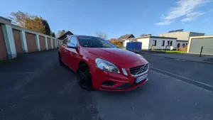 Volvo V60 2.0T R-Design