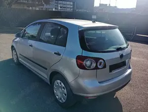 Volkswagen Golf Plus 1.9 TDI DSG Sportline Scheckheft Bild 4