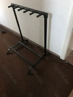 Gitarrenständer für 5 Gitarren