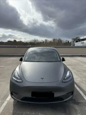Tesla Model Y RWD Garantie Vorhanden Plus Viele Extras