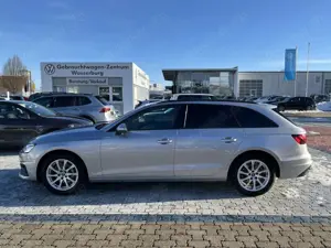Audi A4 Avant 40 2.0 TDI quattro S -Tronic (Navi+MatrixLED Bild 3