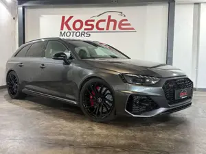 Audi RS4 Avant 2.9 TFSI quattro Schalensitze 1. Hand