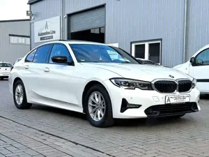 BMW 320 i SPORT LINE/PANO/SHZ/LEDER/LED SCHEIN.PDC/