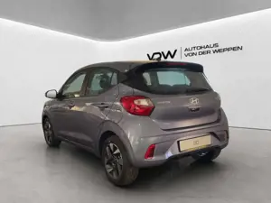Hyundai i10 TREND + KLIMAAUTOM.+LADESCHALE HANDY U.V.M.! Bild 5