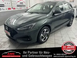 Hyundai i30 WG 1.5 Comfort *NAVI CARPLAY Kamera Bi-LED*