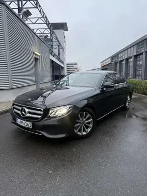 Mercedes-Benz E 220 E 220 d (213.004)