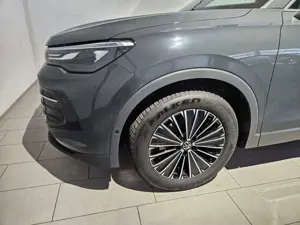Volkswagen Tiguan 1.5 eTSI Goal DSG Standhzg AHK ACC Navi RFK Bild 3