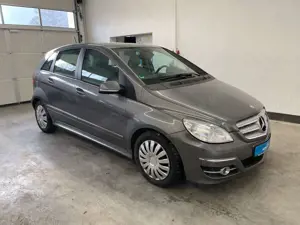 Mercedes-Benz B 200 CDI Xenon*Navi*Pano*Leder*PDC*SHZ* ParkAss Bild 3