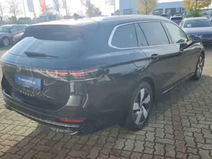 Volkswagen Passat 2.0 TDI Elegance Matrix 360° AHK Keyless EasyOpen Bild 5