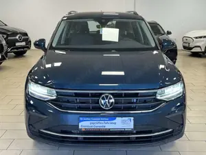 Volkswagen Tiguan Life*Navi*LED*R-Cam*ACC*3-Zonen-Klima*AHK* Bild 2