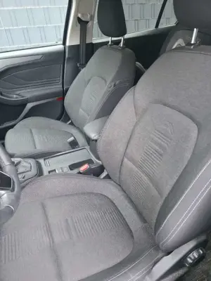 Ford Focus Active Turnier 1.0l EcoBoost Bild 4