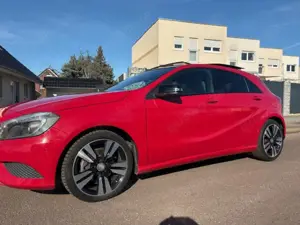 Mercedes-Benz A 180 A 180 (BlueEFFICIENCY) Urban