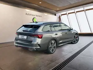 Skoda Octavia Combi 2.0 TSI DSG RS MATRIX NAVI HUD AHK CANTON 19 Bild 4