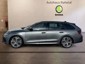 Skoda Octavia Combi 2.0 TSI DSG RS MATRIX NAVI HUD AHK CANTON 19 Bild 2