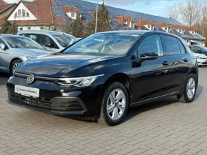 Volkswagen Golf VIII Lim. 1.5 eTSI DSG*LED*NAV*SHZ*ACC*CAM