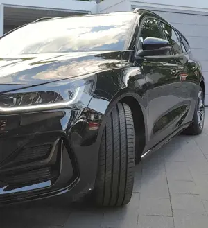 Ford Focus Focus Turnier 1.0 EcoBoost Hybrid Aut. ST-LINE X