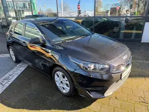 Kia Ceed / cee'd 1.5 T-GDI DCT7 OPF Vision KOMF+ Bild 2