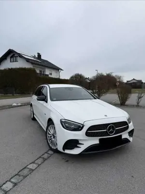 Mercedes-Benz E 300 AMG / Night / Burmester / 8fach / Garantie